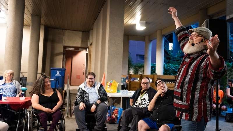 Carrefour sort - recadrée - Photo principale de la section - CFPH